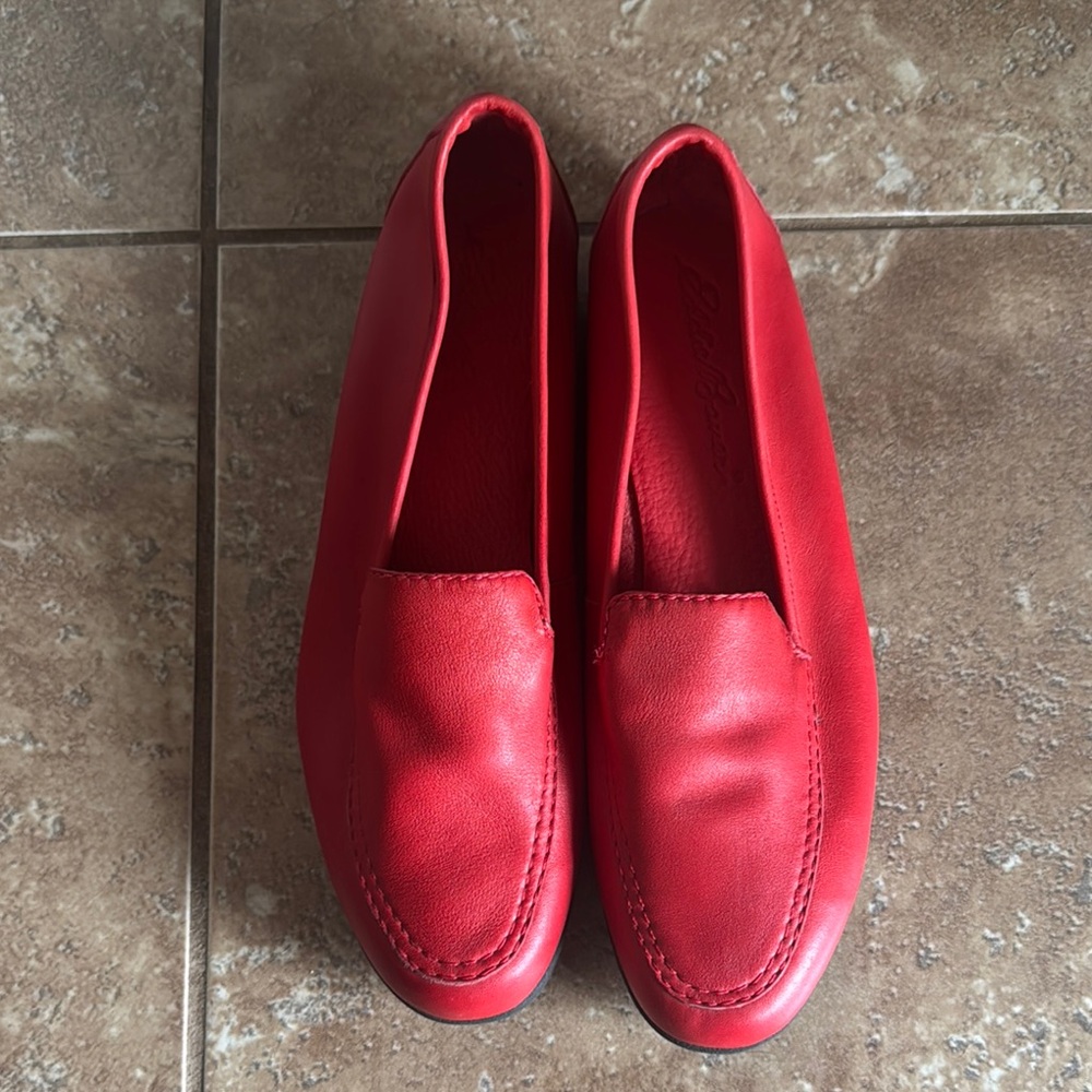 Eddie Bauer Women's Red Flats